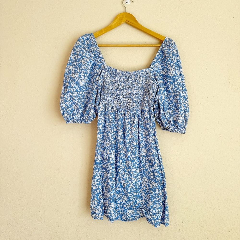 Tuckernuck Blooms On Broad Annie Smocked Linen Dress Size Small - Picture 2 of 6